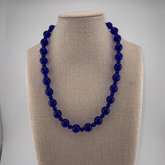 Jewelry - Vintage Cobalt Blue Beaded Necklace